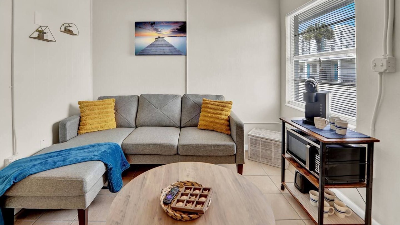 Photo of Livingroom in Crescent Beach