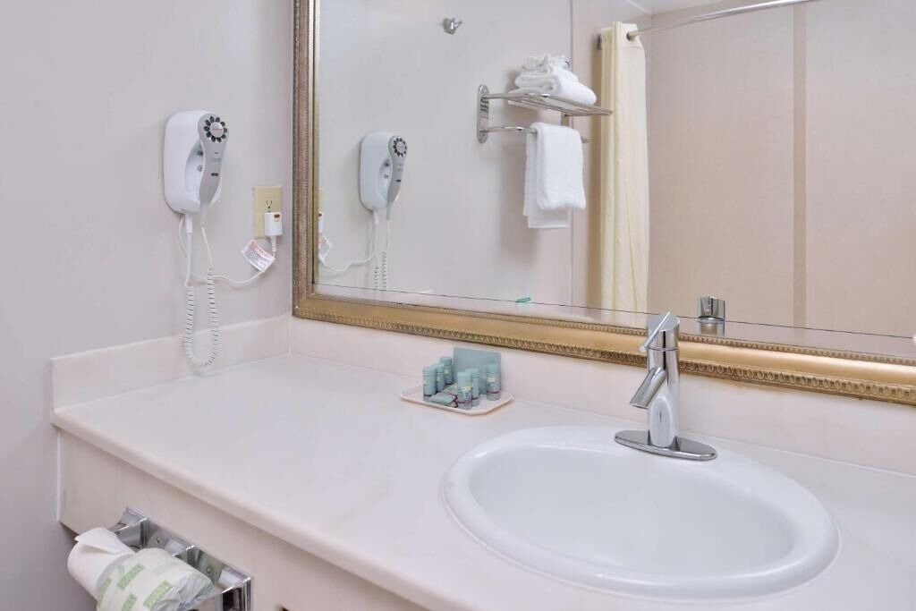 Photo of Bathroom in Inglewood