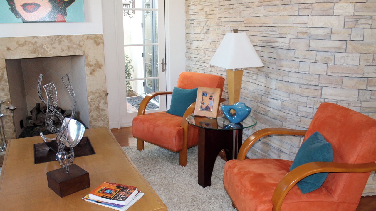 Photo of Livingroom in Historic Tennis Club
