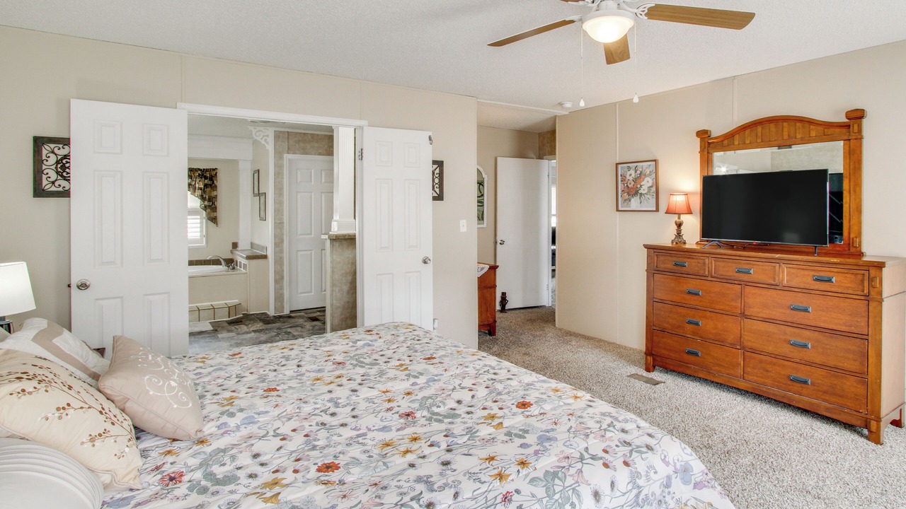 Photo of Bedroom in Pansey