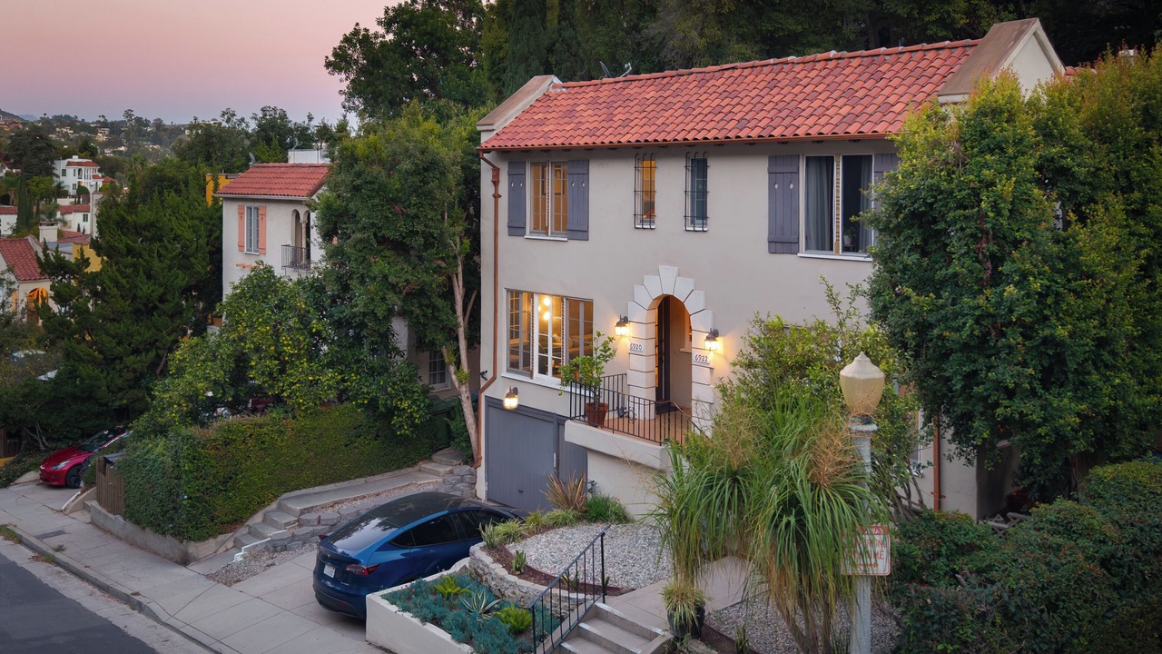 Photo of Outdoor in Hollywood Heights