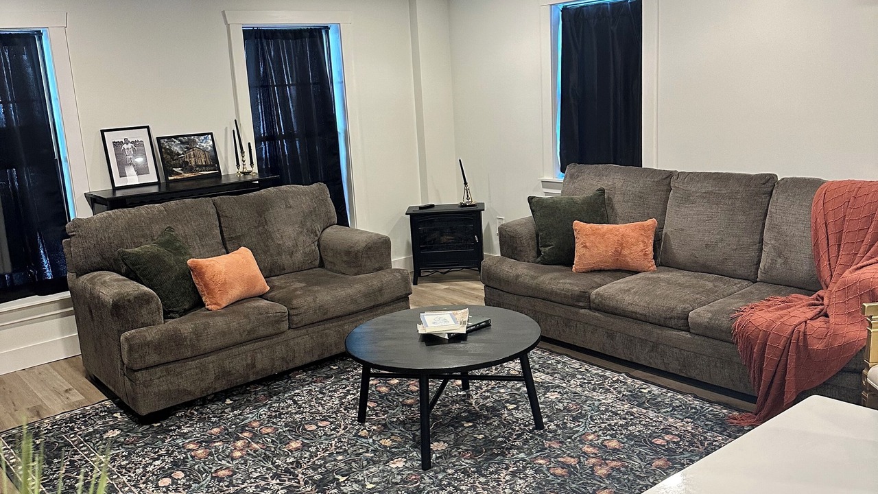 Photo of Livingroom in Ashfield