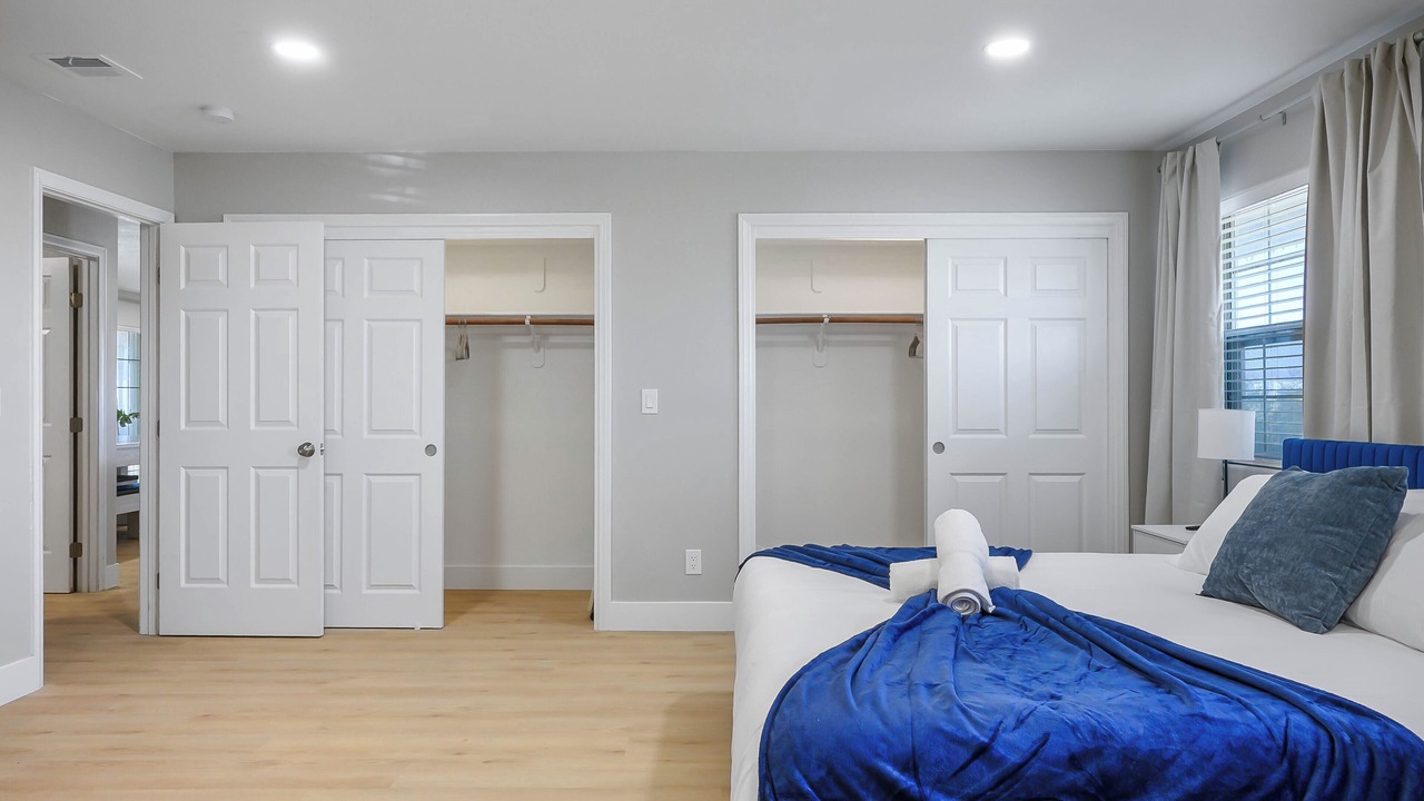 Photo of Bedroom in Enterprise