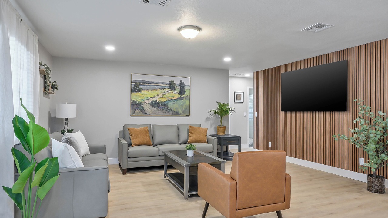 Photo of Livingroom in Enterprise