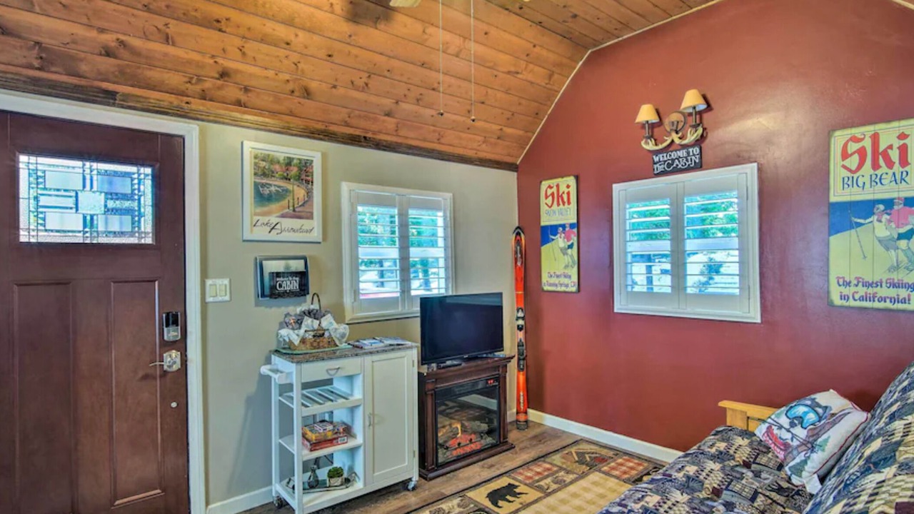 Photo of Livingroom in Running Springs