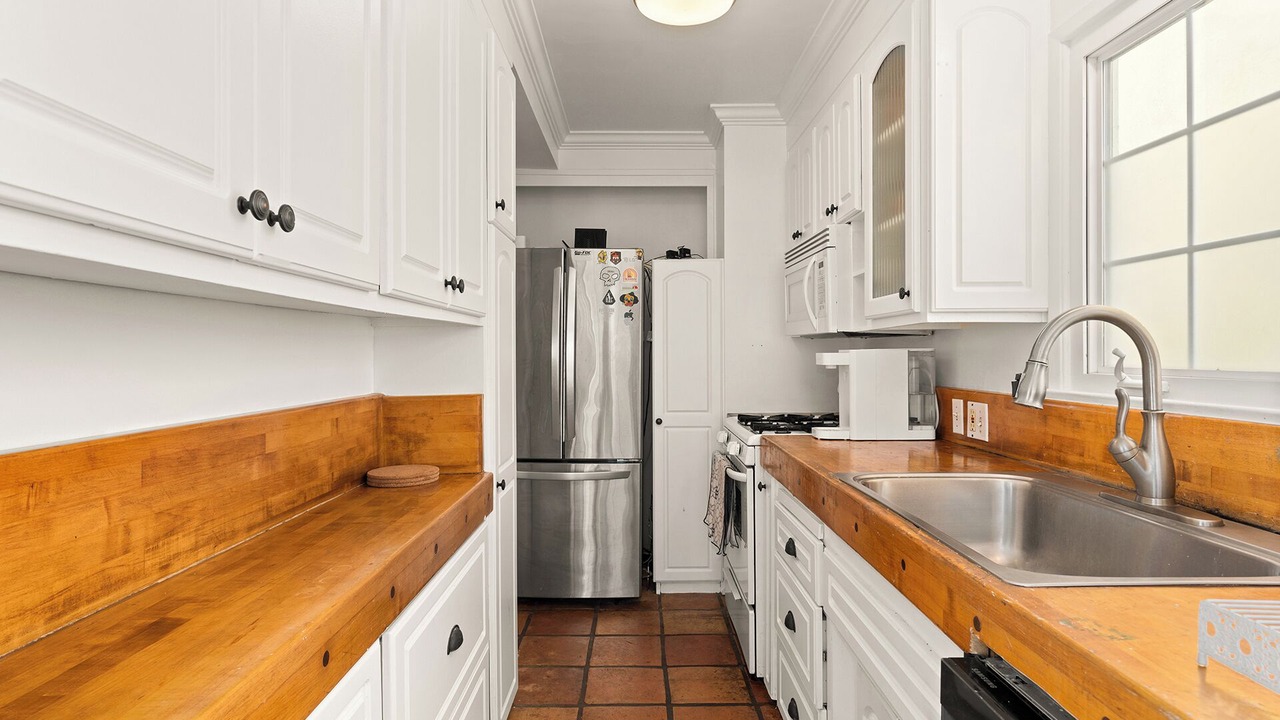 Photo of Kitchen in Marina Peninsula