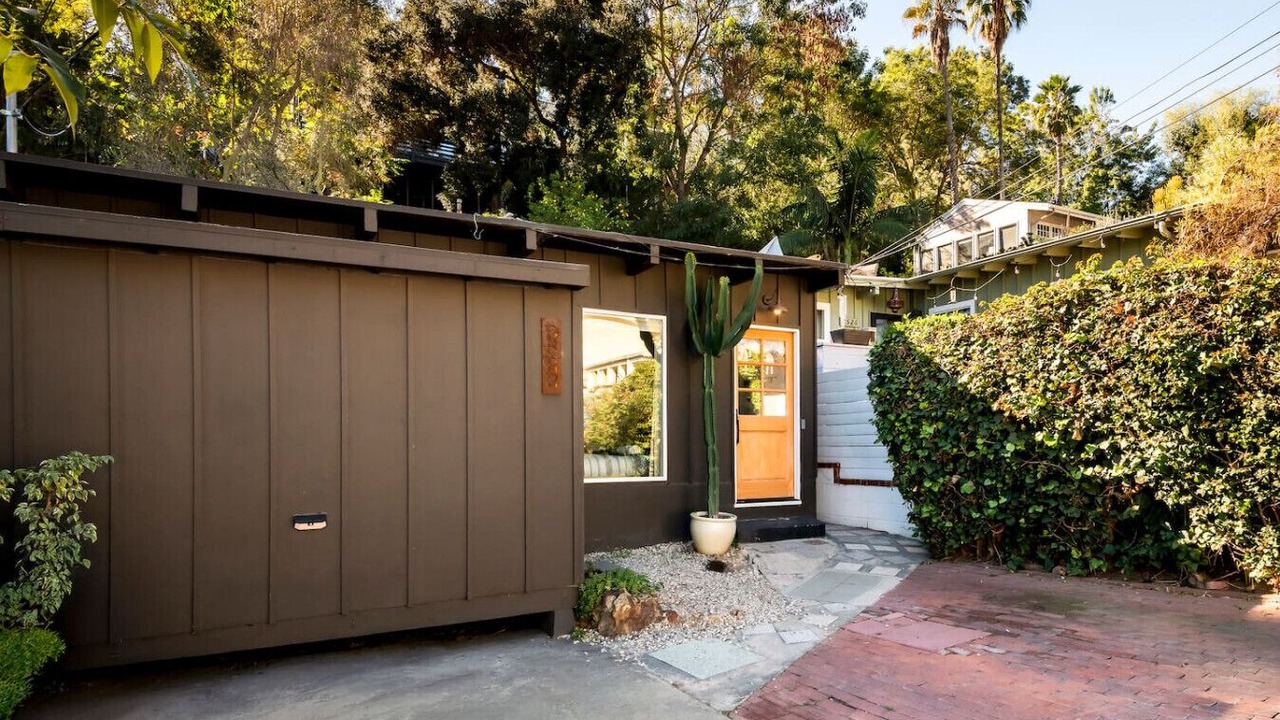 Photo of Others in Hollywood Hills West