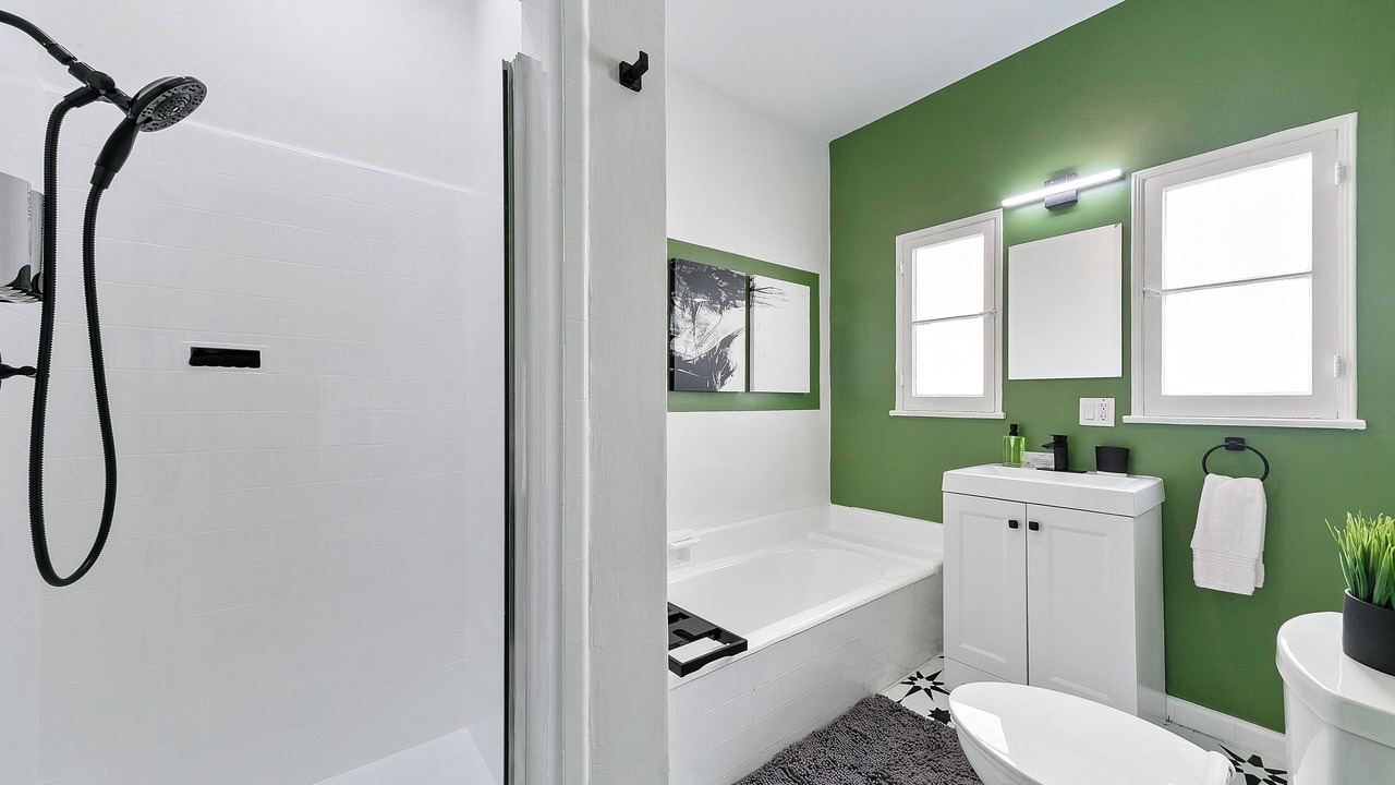 Photo of Bathroom in Beverly Grove