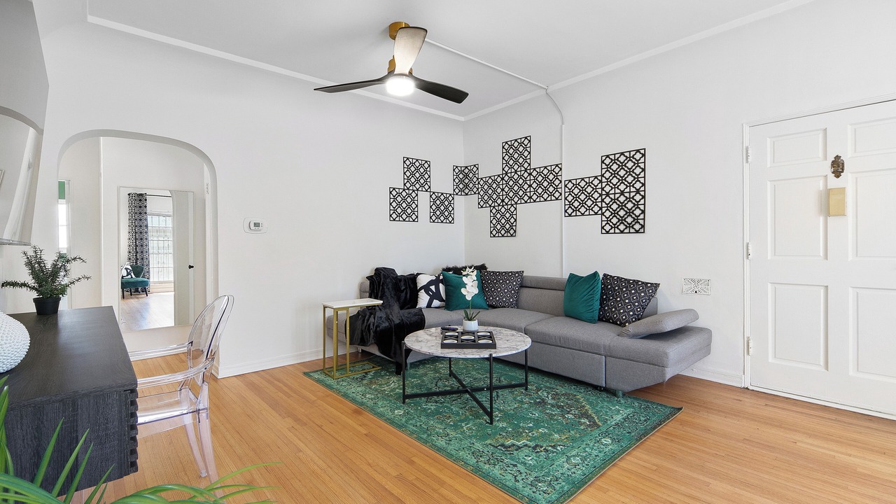 Photo of Livingroom in Beverly Grove
