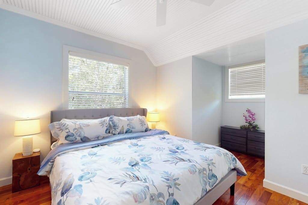 Photo of Bedroom in Indian Beach Sapphire Shores