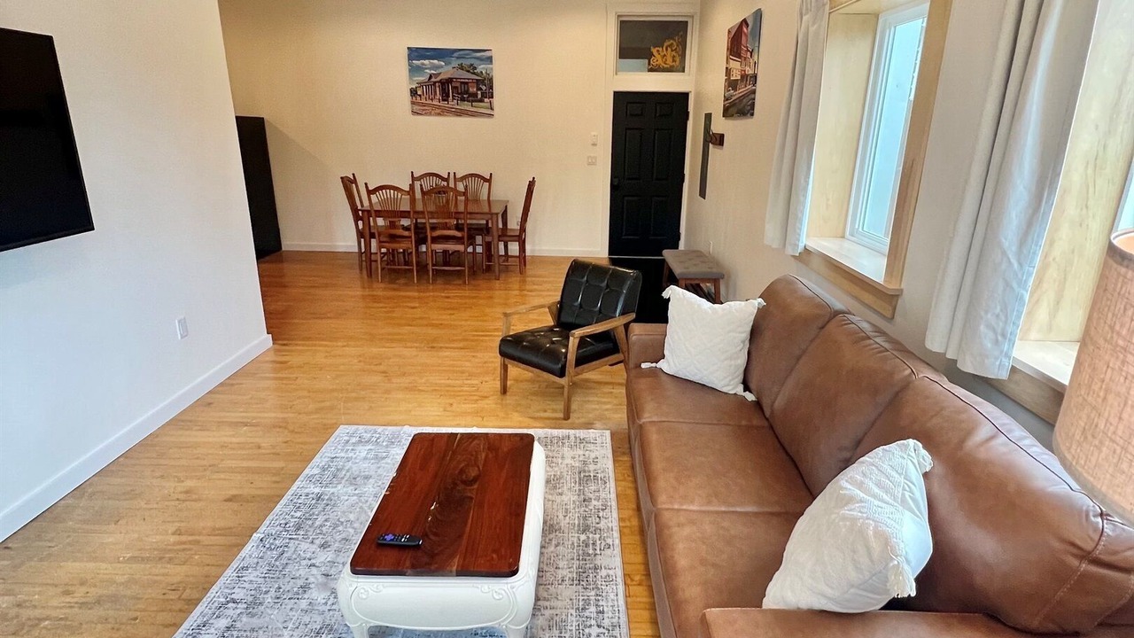 Photo of Livingroom in Pittsfield