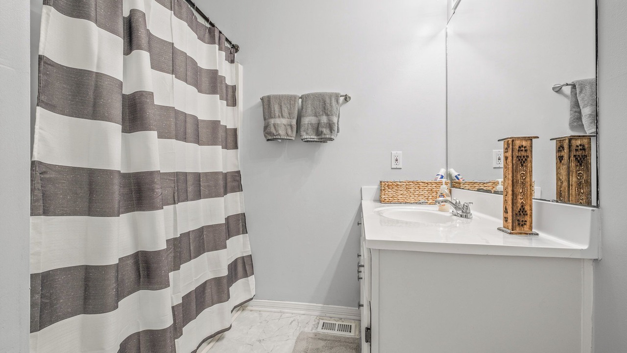 Photo of Bathroom in Myrtle Grove