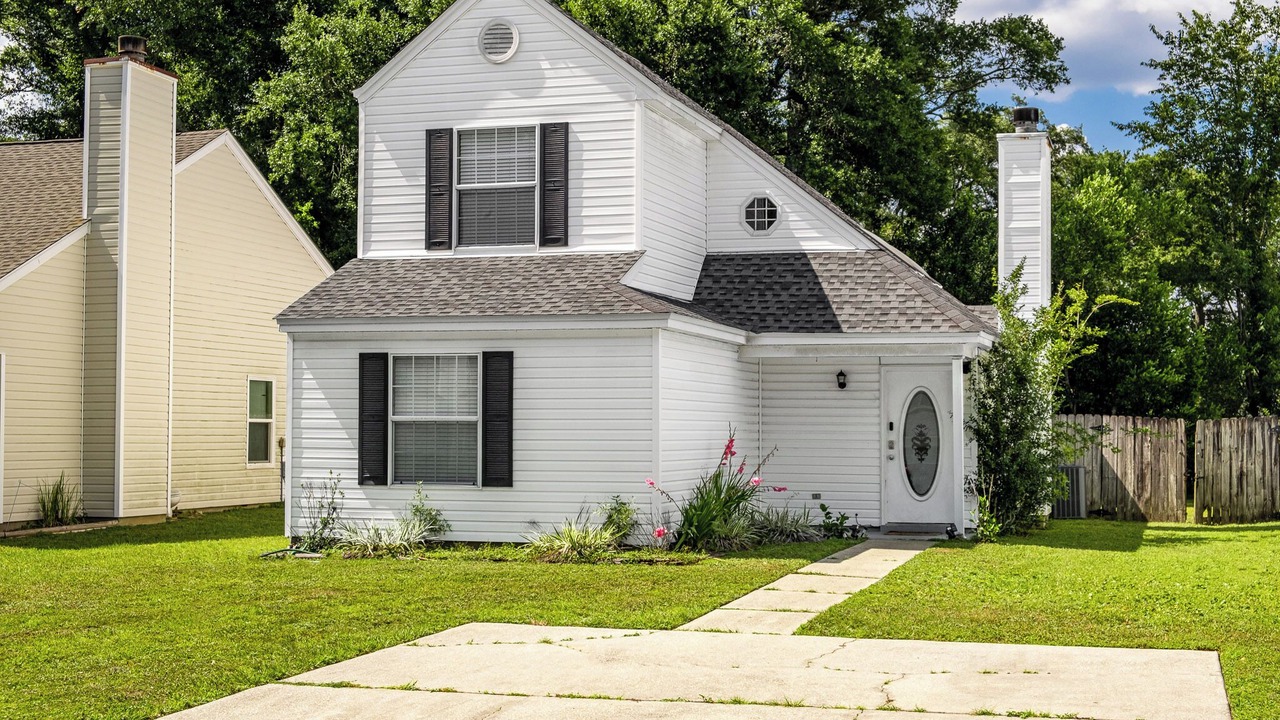 Photo of Outdoor in Myrtle Grove