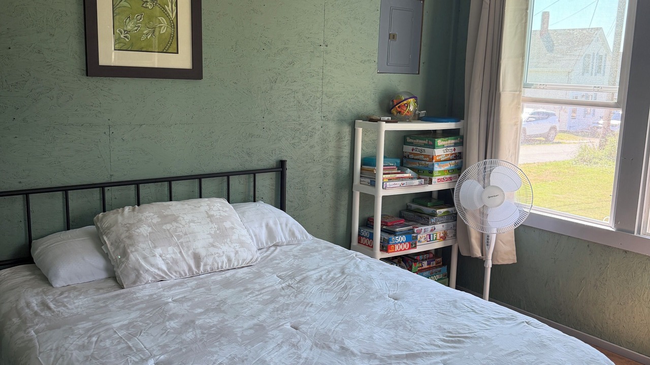 Photo of Bedroom in Vinalhaven