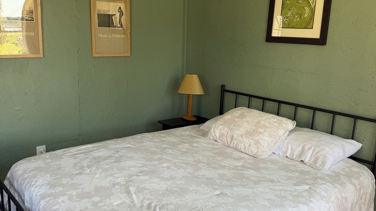 Photo of Bedroom in Vinalhaven