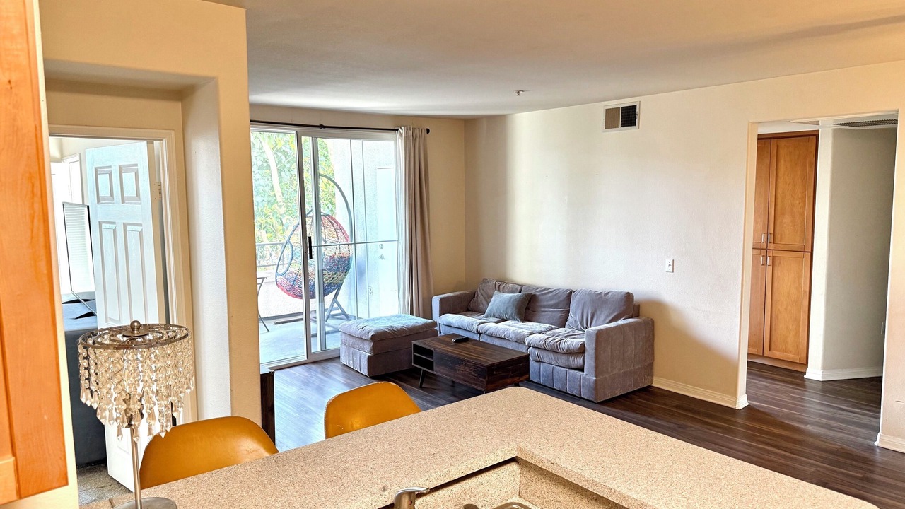 Photo of Livingroom in Del Rey