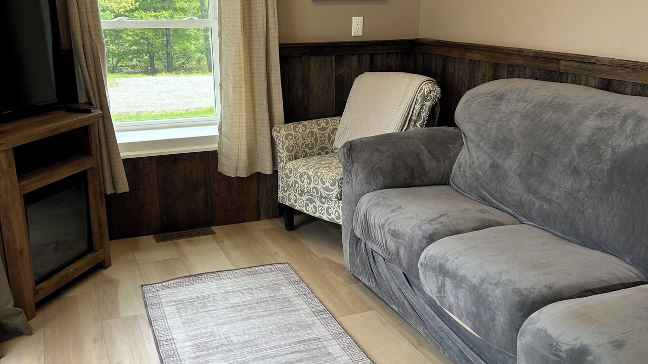 Photo of Livingroom in Avon