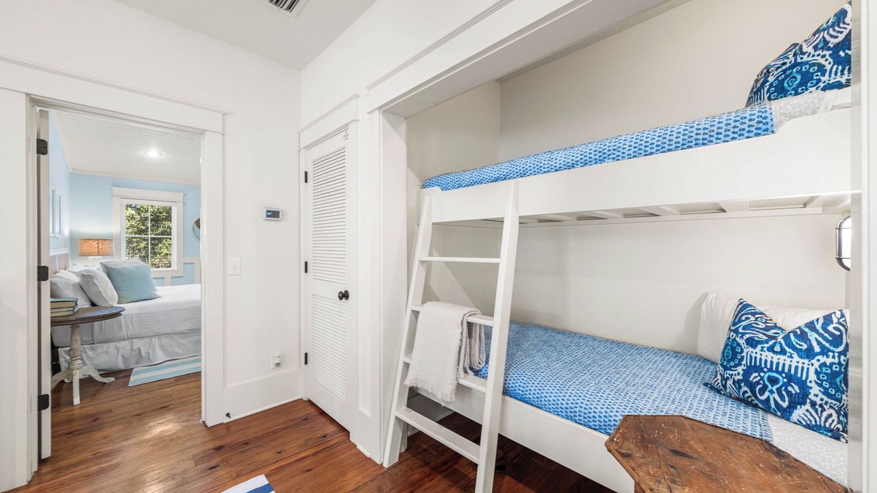 Photo of Bedroom in Forest District