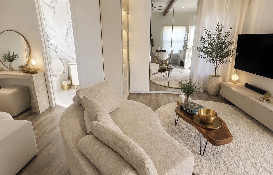 Photo of Livingroom in Los Altos