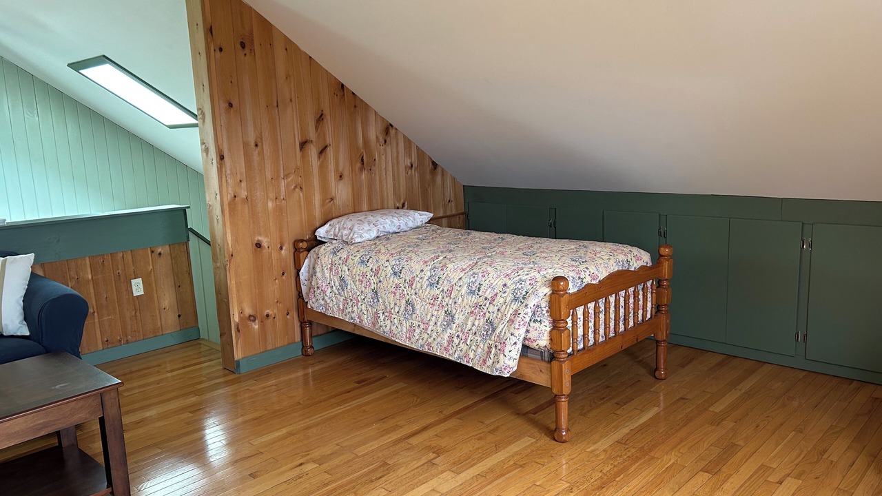 Photo of Bedroom in Brooksville