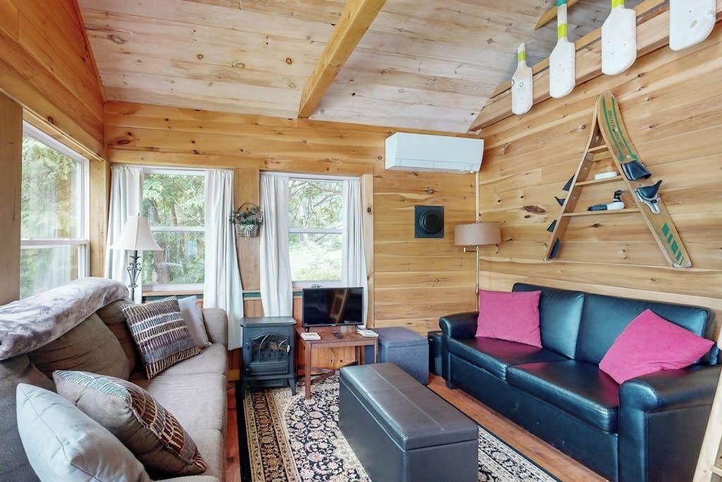 Photo of Livingroom in Oakland