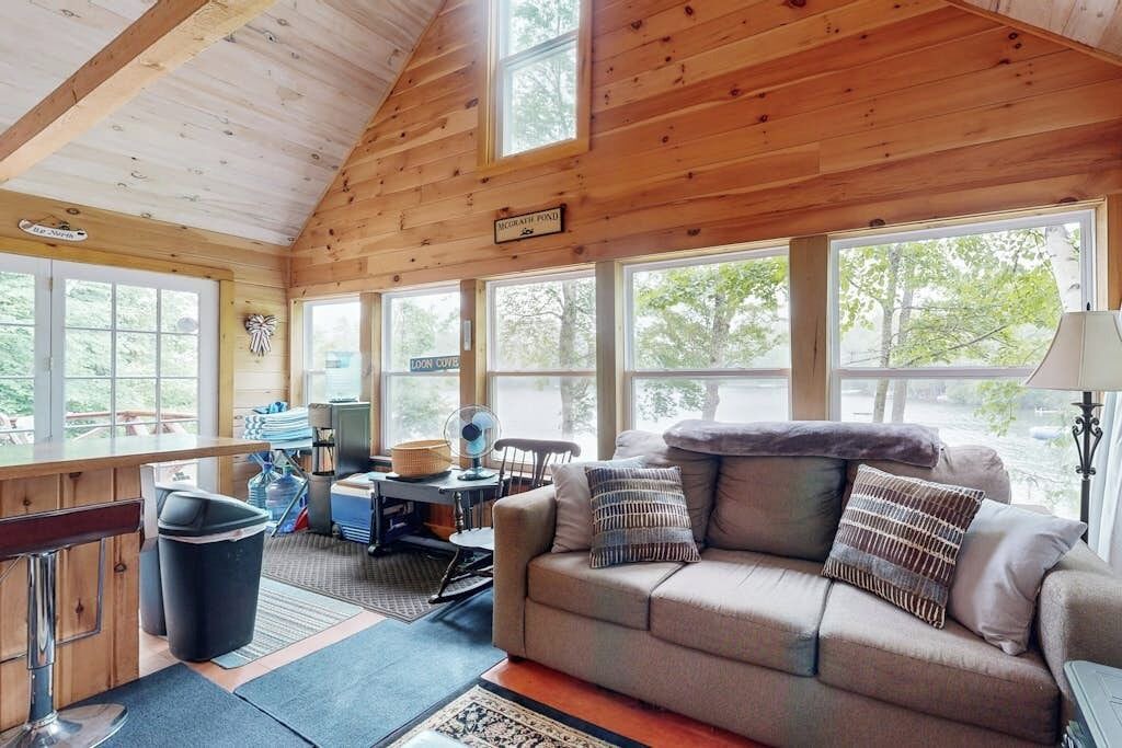Photo of Livingroom in Oakland