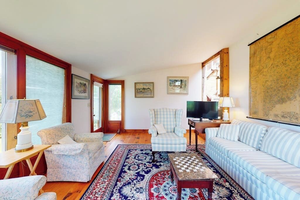 Photo of Livingroom in Paris Hill