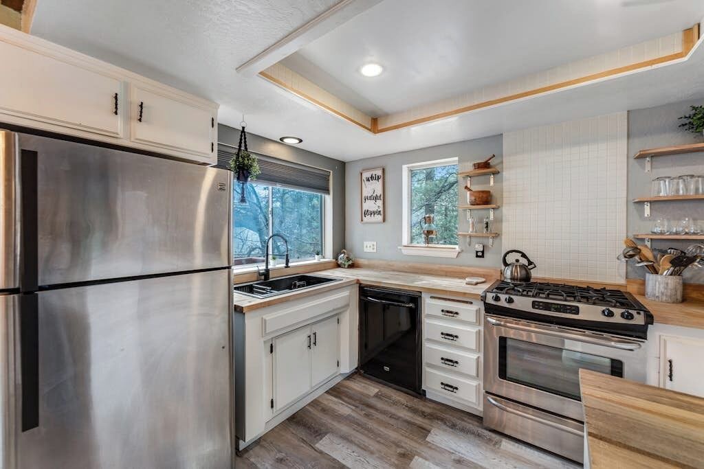 Photo of Kitchen in Arrowbear Lake