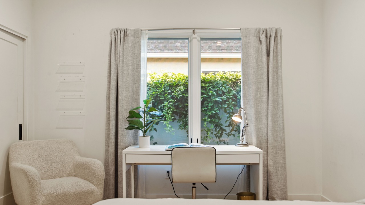 Photo of Bedroom in Beverly Grove