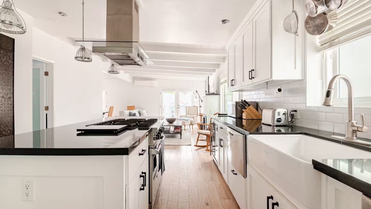 Photo of Kitchen in Sand Section