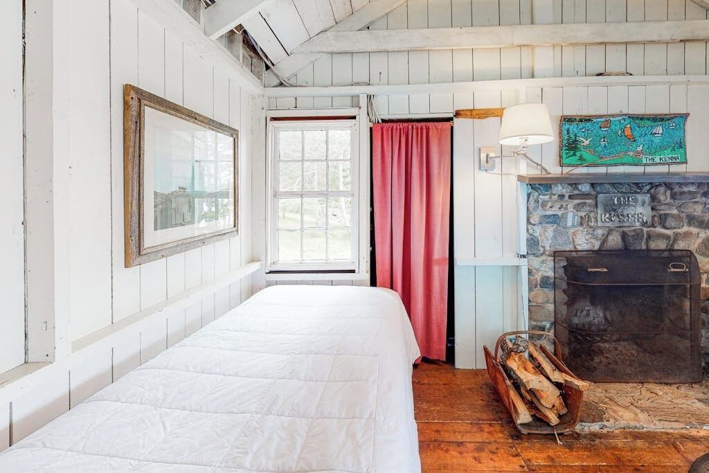 Photo of Bedroom in Port Clyde