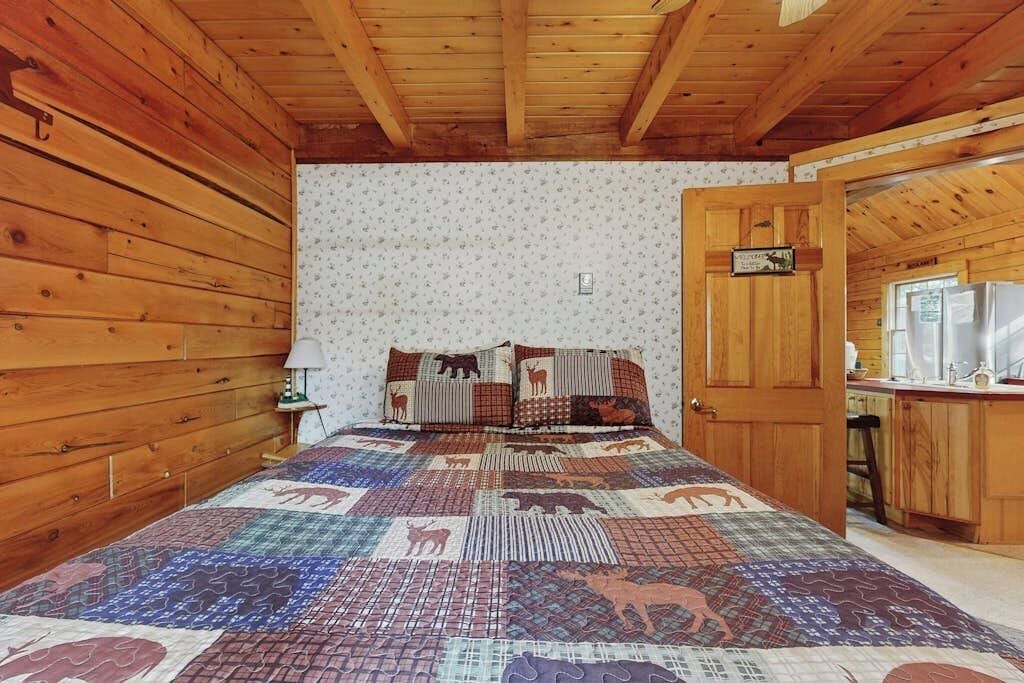 Photo of Bedroom in Beaver Cove