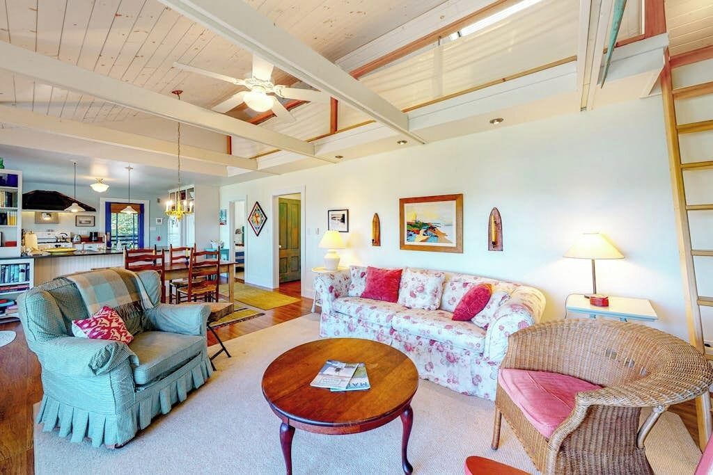 Photo of Livingroom in Tenants Harbor