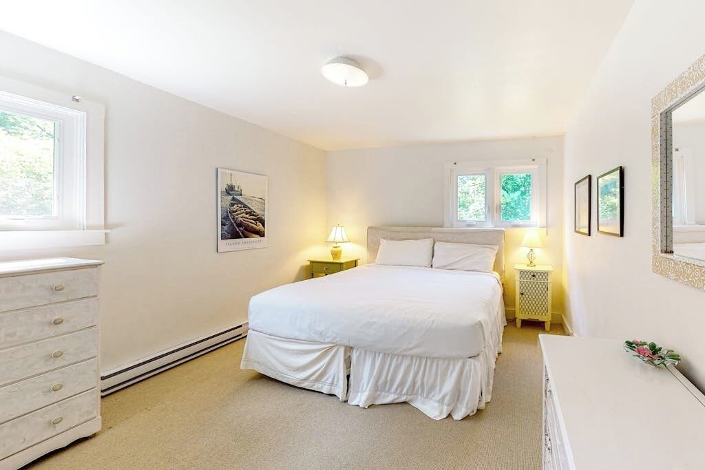 Photo of Bedroom in Tenants Harbor