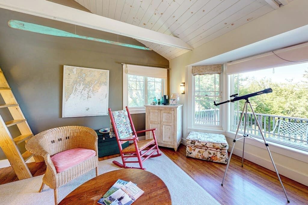 Photo of Livingroom in Tenants Harbor