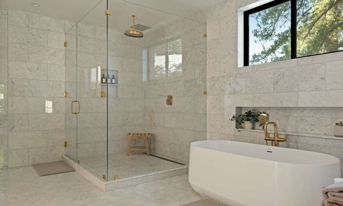 Photo of Bathroom in Blue Jay