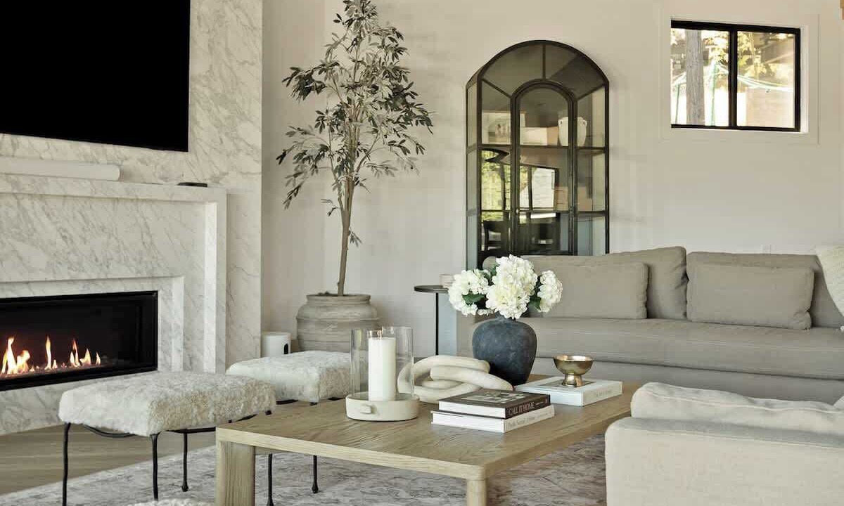 Photo of Livingroom in Blue Jay