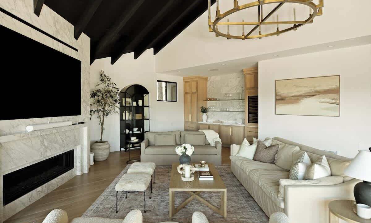 Photo of Livingroom in Blue Jay