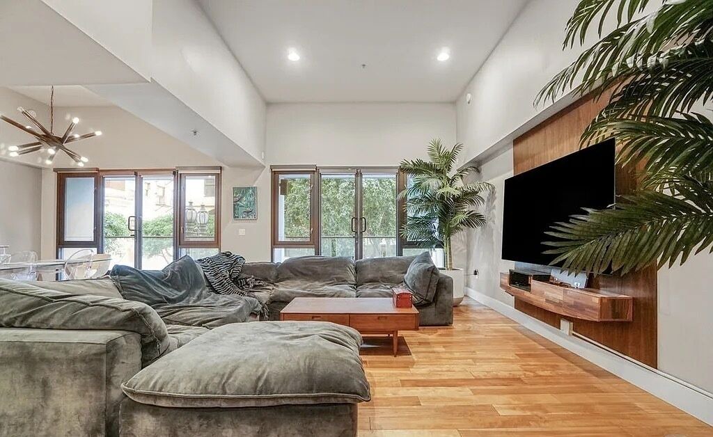 Photo of Livingroom in Historic Core