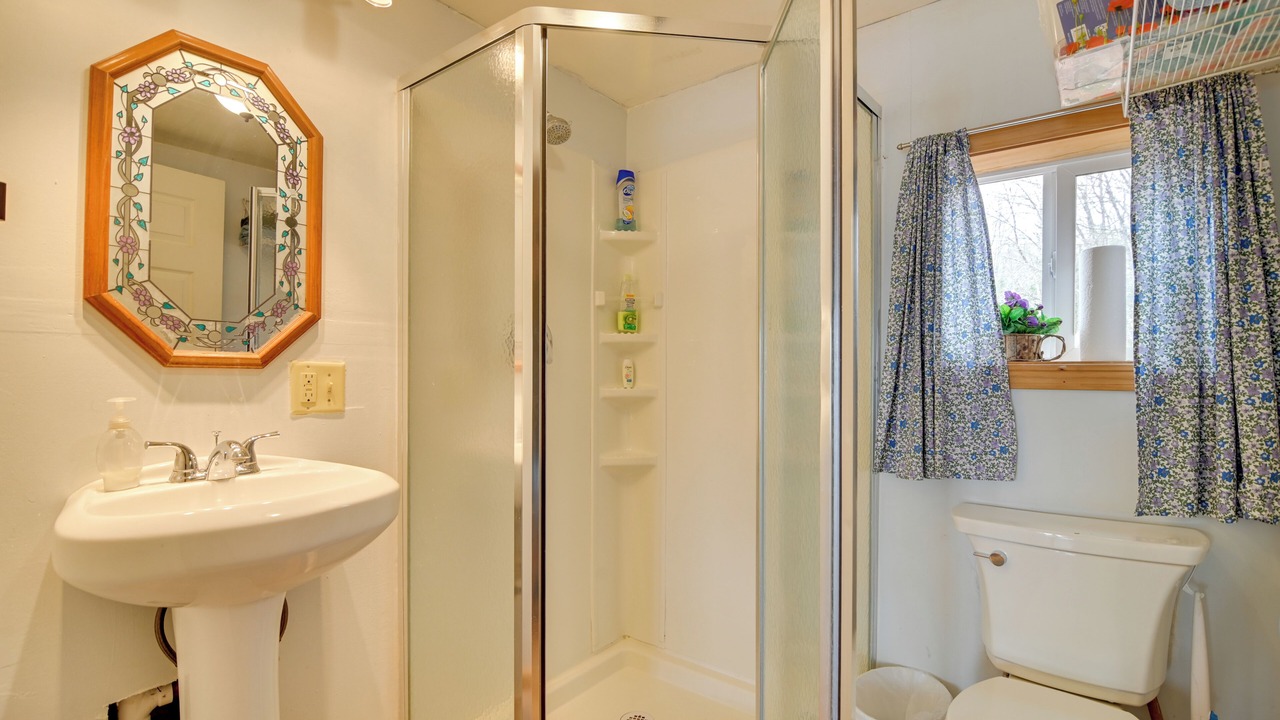 Photo of Bathroom in Mercer