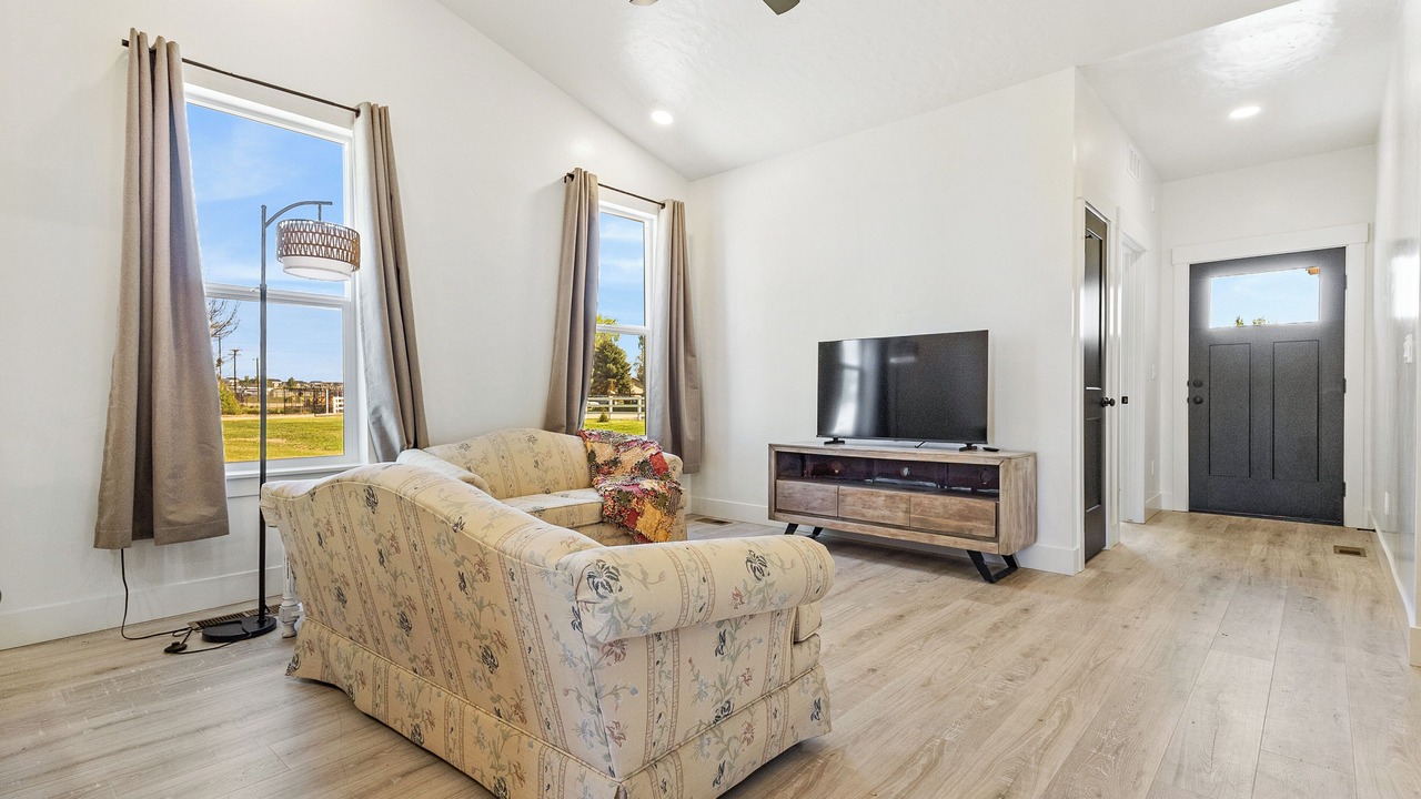 Photo of Livingroom in Canyon County