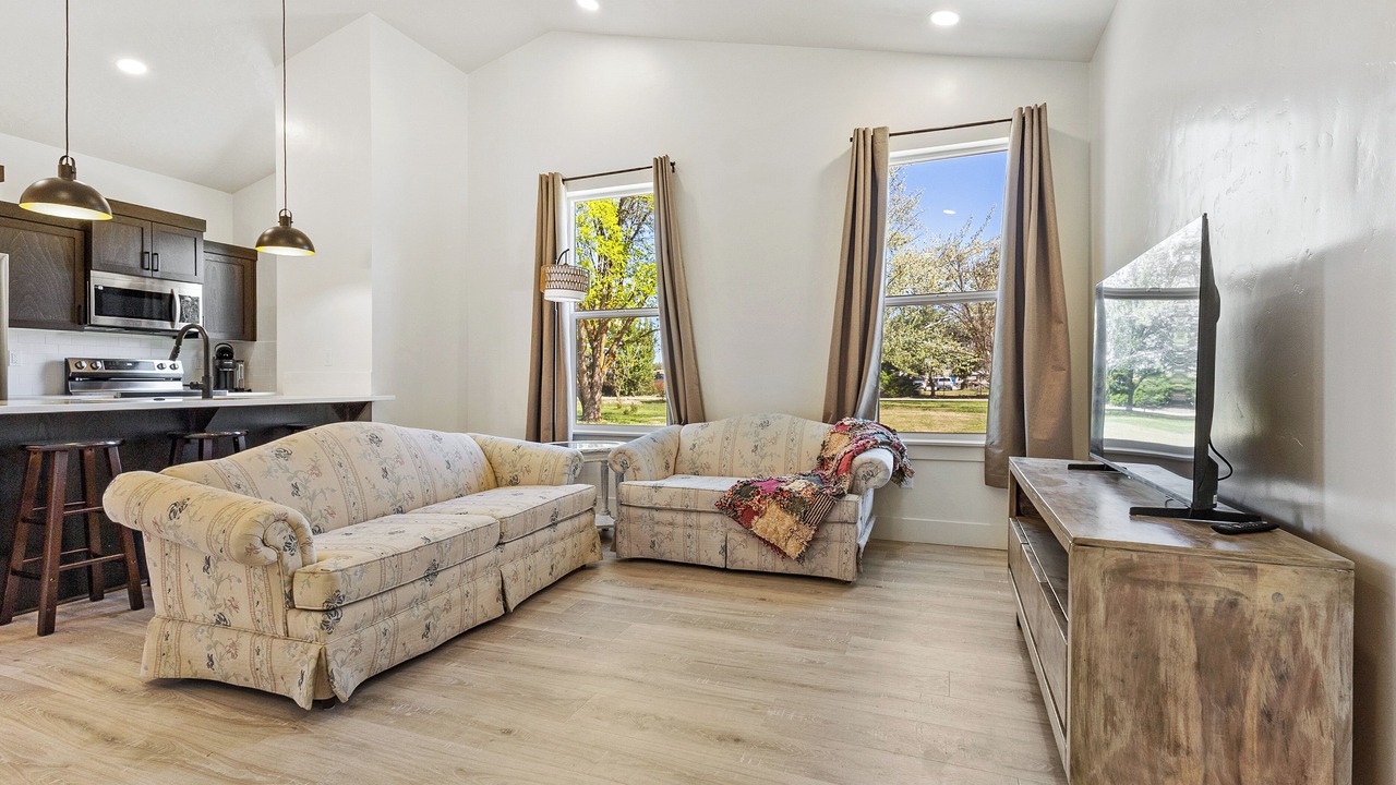Photo of Livingroom in Canyon County