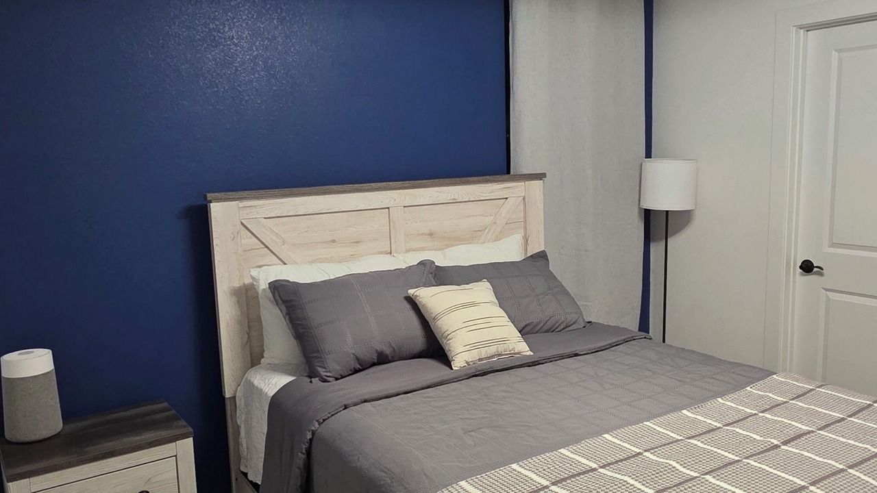 Photo of Bedroom in Enterprise