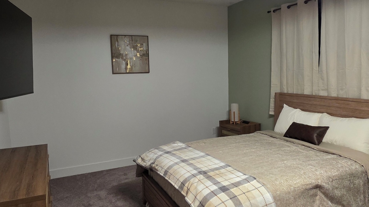 Photo of Bedroom in Enterprise