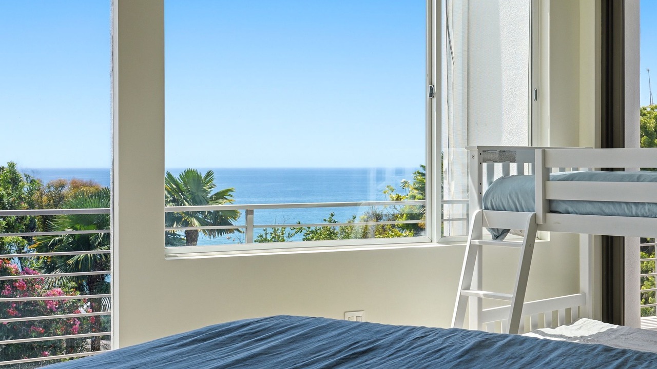 Photo of Bedroom in Eastern Malibu