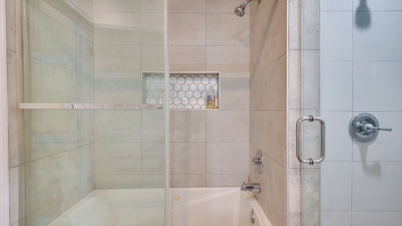 Photo of Bathroom in Crenshaw