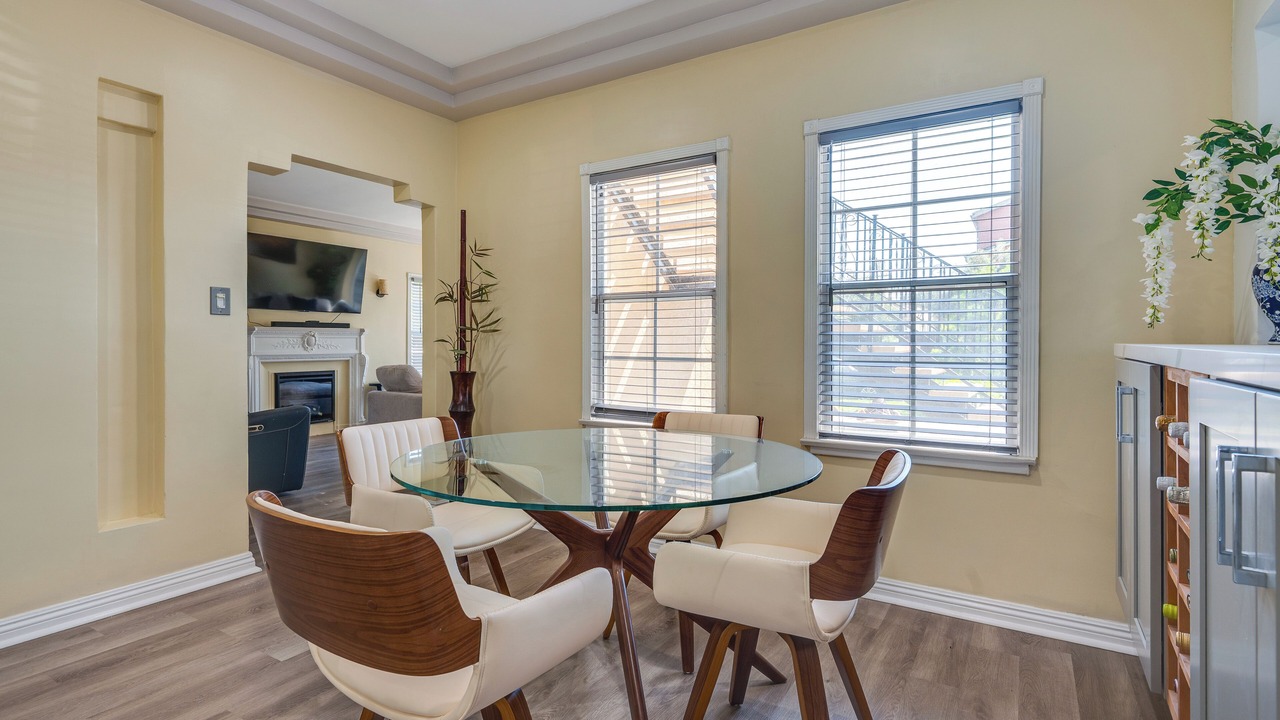 Photo of Livingroom in Crenshaw