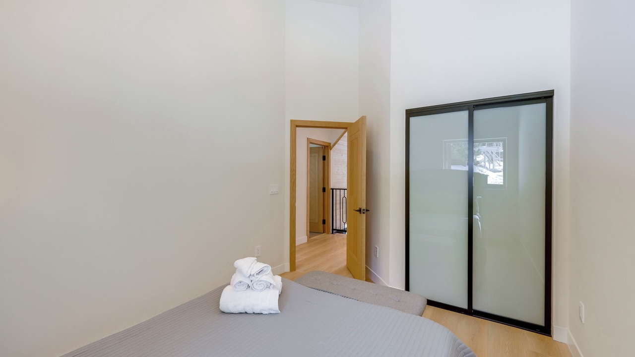 Photo of Bedroom in Big Bear Lake