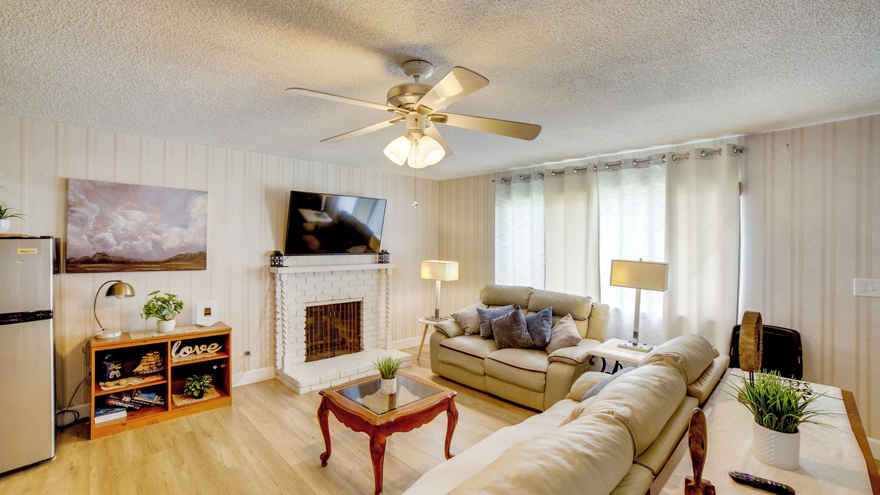 Photo of Livingroom in Riverside
