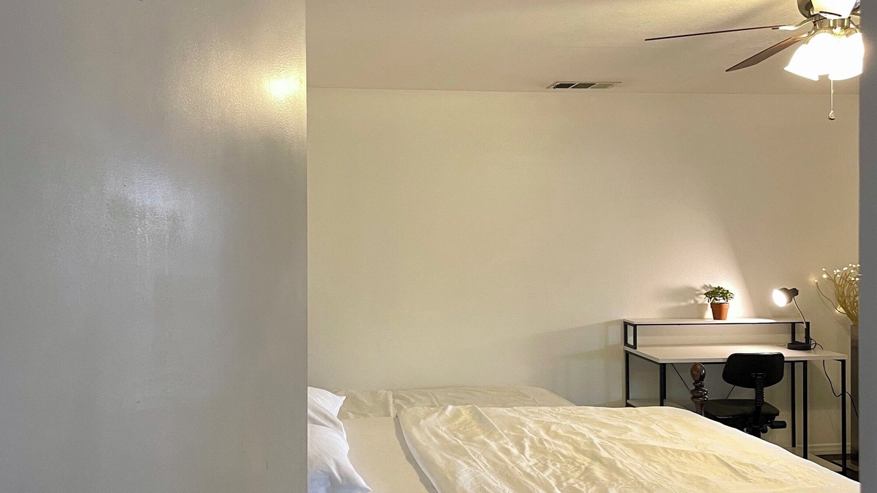 Photo of Bedroom in Central Escondido